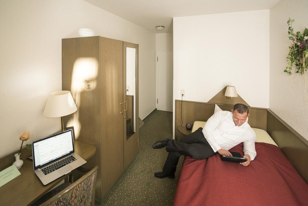 Das Fritz Hotel Schwerin Schoene Lage Im Gruenen Mit Regionaler Kueche Kostenfreien Parkplaetzen Und E Ladestation Phòng bức ảnh